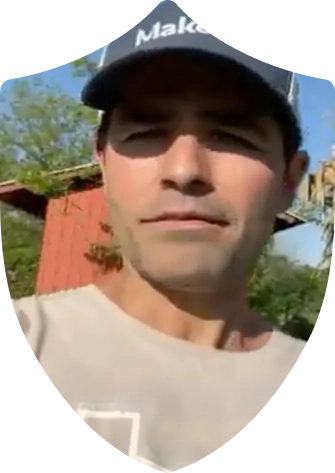 Adrian Grenier